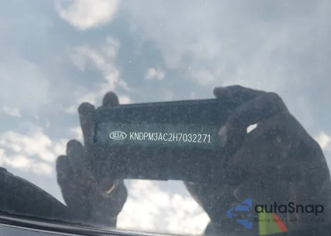 2017 Kia Sportage Lx z USA, uszkodzony, nr VIN KNDPM3AC2H7032271